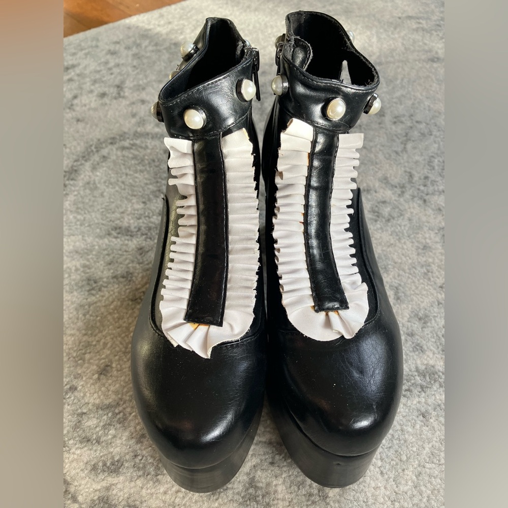 Disturbia “Lolita” Platform Heels - Picture 2 of 6